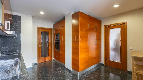 Apartamento T3 Mobilado em Paranhos |  Pólo Universitário