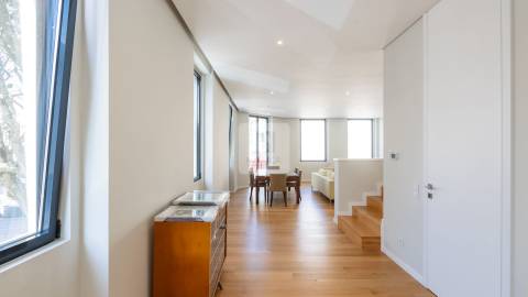 Apartamento T3 Duplex Novo com Terraço Vistas Mar na Foz do Douro