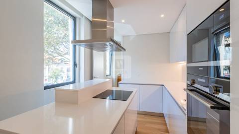 Apartamento T3 Duplex Novo com Terraço Vistas Mar na Foz do Douro