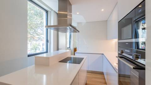 Apartamento T3 Duplex Novo com Terraço Vistas Mar na Foz do Douro