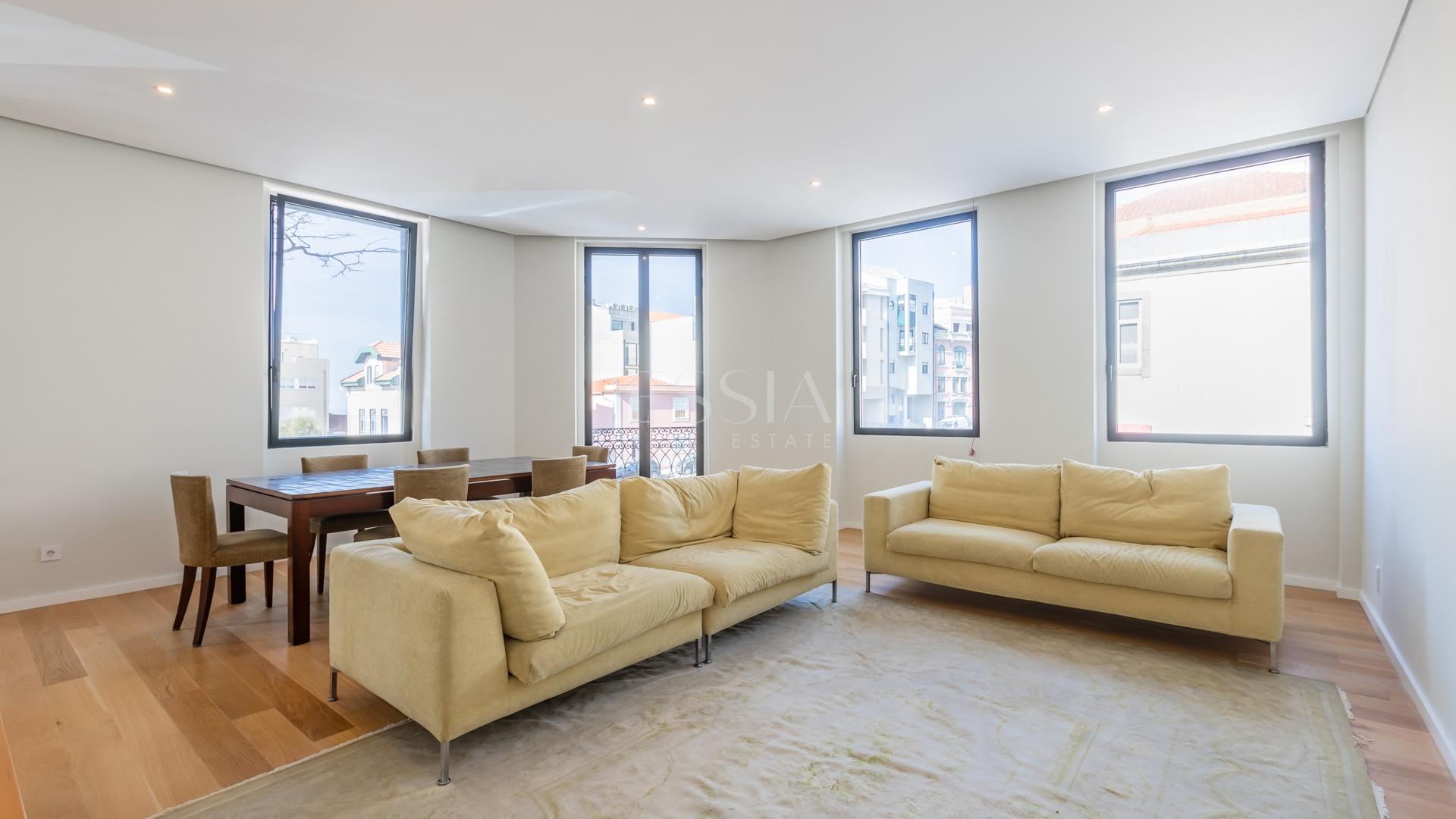 Apartamento T3 Duplex Novo com Terraço Vistas Mar na Foz do Douro