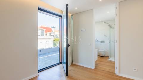 Apartamento T3 Duplex Novo com Terraço Vistas Mar na Foz do Douro