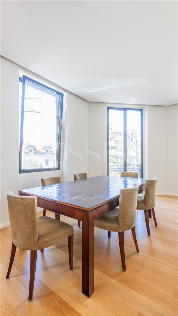 Apartamento T3 Duplex Novo com Terraço Vistas Mar na Foz do Douro