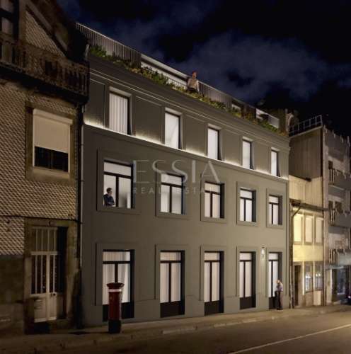 Apartamento T1 com Varanda próximo do Palácio de Cristal