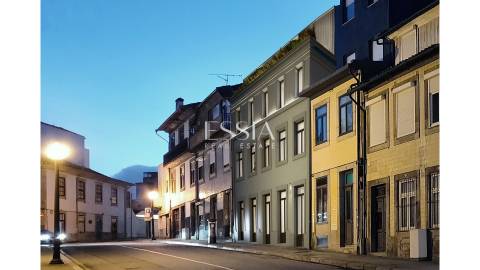 Apartamento T1 com Varanda próximo do Palácio de Cristal