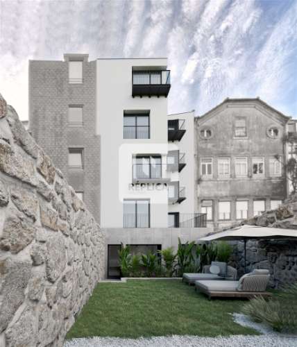 Apartamento T1+1 com Jardim de 31m2 próximo do Palácio de Cristal