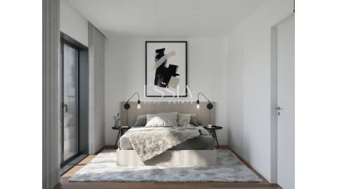 Apartamento T2 Duplex com 2 Varandas próximo do Palácio de Cristal