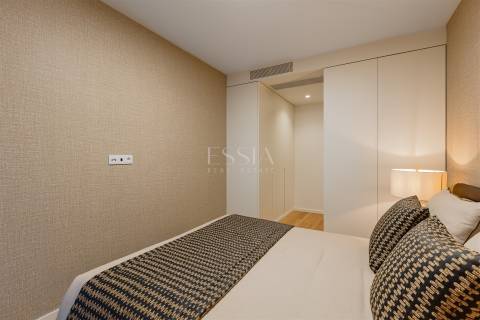 Apartamento T3 com Terraço de 35.77m2 nos Jardins D`Arrábida em Vila Nova de Gaia