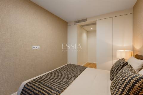 Apartamento T3 com 2 Varandas Vistas Rio e Mar nos Jardins D`Arrábida em Vila Nova de Gaia
