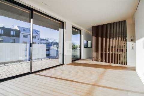 Penthouse T4 Duplex com Rooftop na Foz do Douro