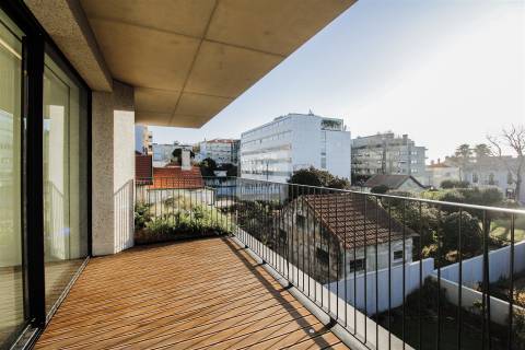 Penthouse T4 Duplex com Rooftop na Foz do Douro