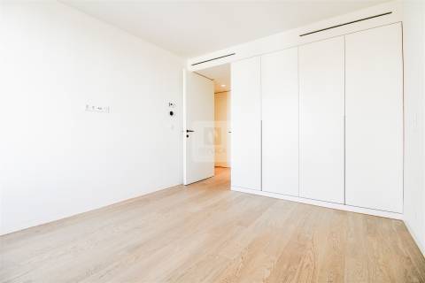 Penthouse T4 Duplex com Rooftop na Foz do Douro