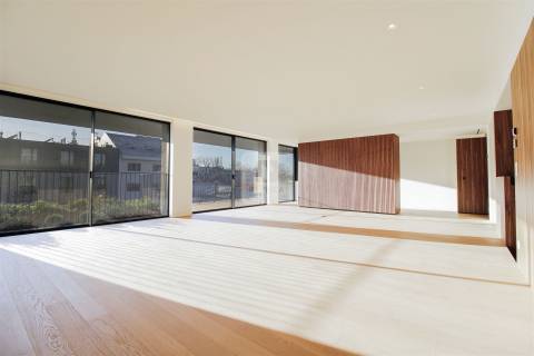 Penthouse T4 Duplex com Rooftop na Foz do Douro