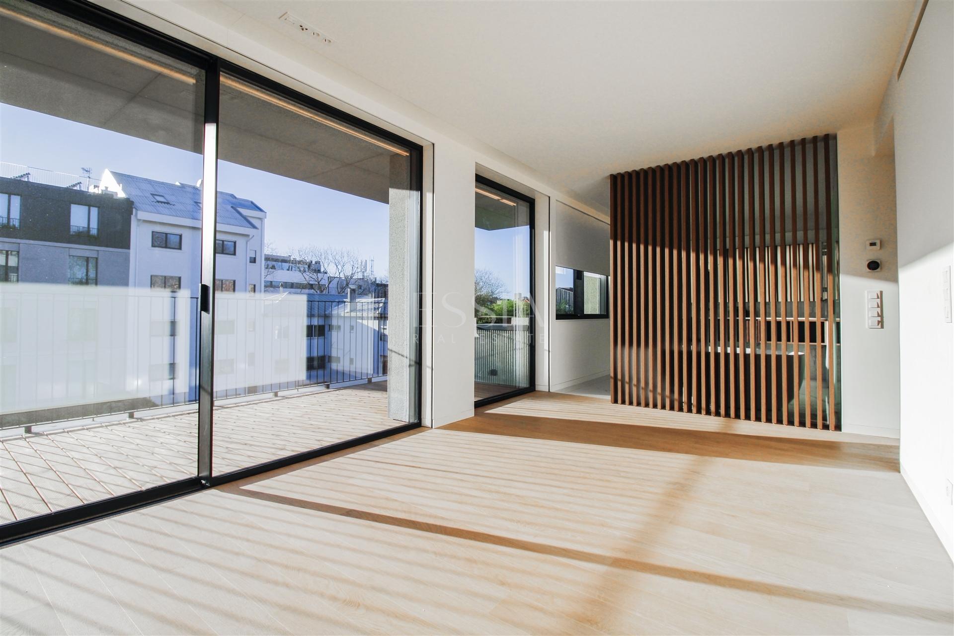 Penthouse T4 Duplex com Rooftop na Foz do Douro