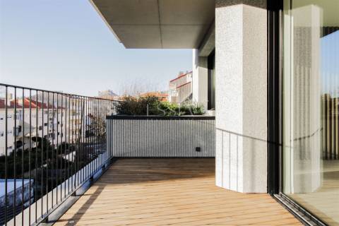 Penthouse T4 Duplex com Rooftop na Foz do Douro