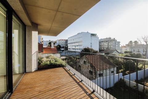 Penthouse T4 Duplex com Rooftop na Foz do Douro