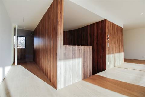 Penthouse T4 Duplex com Rooftop na Foz do Douro