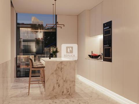 Apartamento T2 com 3 Varandas e Garagem  - 2ª Linha de Mar na Foz do Douro