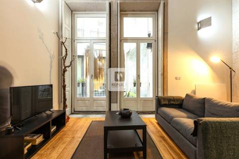 Apartamento T1 com Varanda no centro histórico do Porto (com Licença AL)