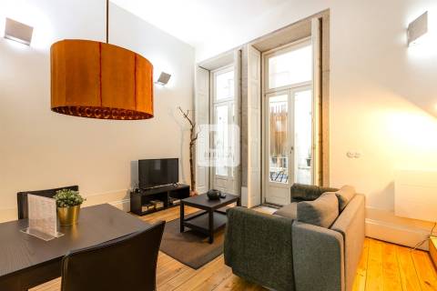Apartamento T1 com Varanda no centro histórico do Porto (com Licença AL)