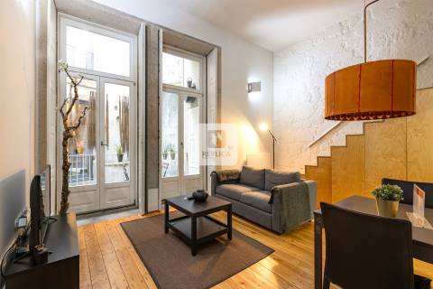 Apartamento T1 com Varanda no centro histórico do Porto (com Licença AL)