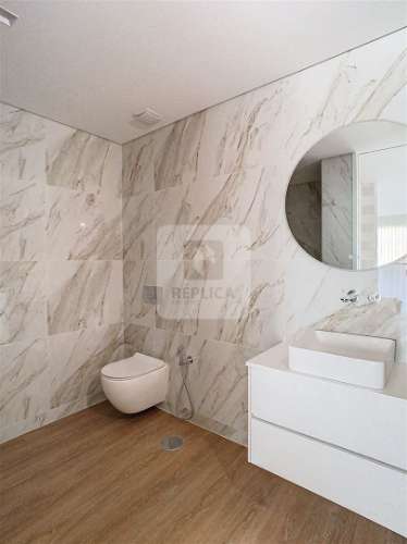 T1 Mobilado com Terraço 47 m2 a 1 min do Norte Shopping/CUF