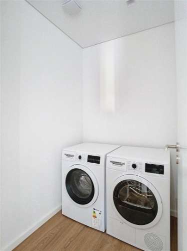 T1 Mobilado com Terraço 47 m2 a 1 min do Norte Shopping/CUF