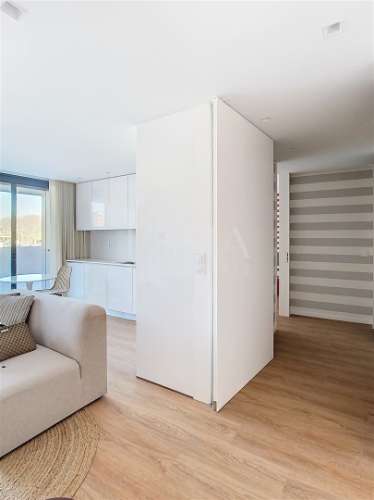 T1 Mobilado com Terraço 47 m2 a 1 min do Norte Shopping/CUF