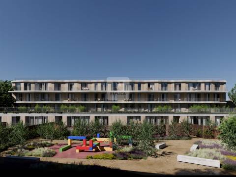 Apartamento T3 com Garagem em Paranhos