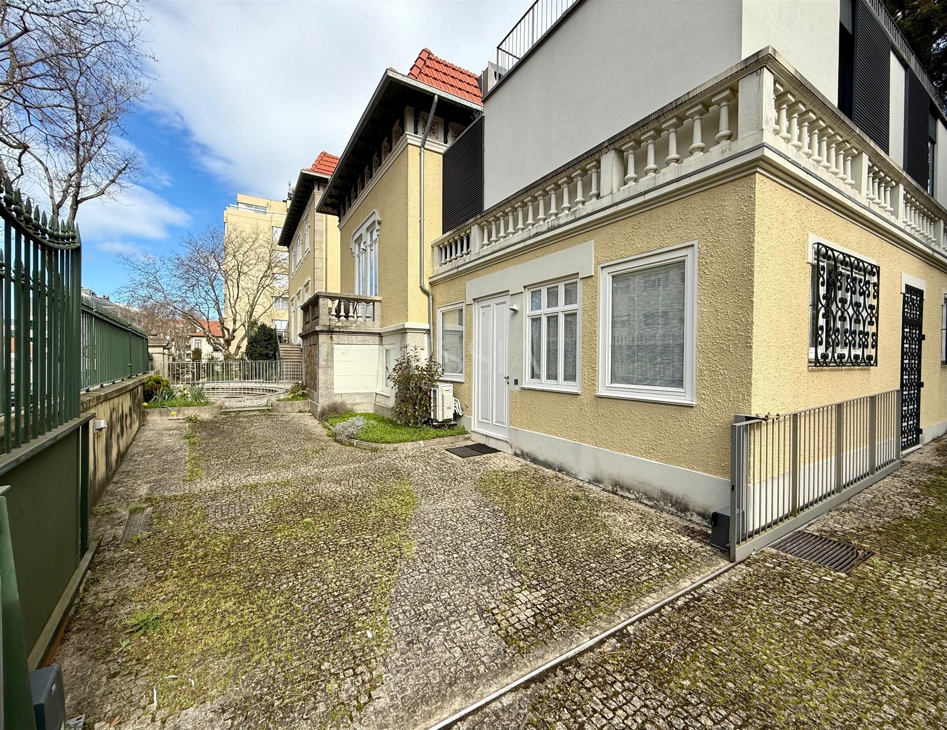 Apartamento T3 com Terraço de 47m2 à Marechal Saldanha | Foz do Douro