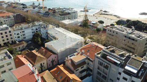 Apartamento T2 com 3 Varandas  - 2ª Linha de Mar na Foz do Douro