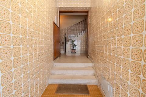 Apartamento T2 com 3 Varandas  - 2ª Linha de Mar na Foz do Douro