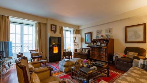 Moradia T3 na Foz Velha com logradouro 78 m2