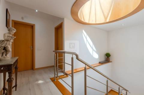 Moradia T4 Triplex |  Traça Típica Portuguesa com Jardim no Bonfim