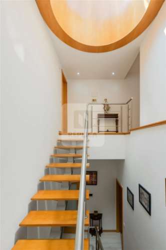 Moradia T4 Triplex |  Traça Típica Portuguesa com Jardim no Bonfim