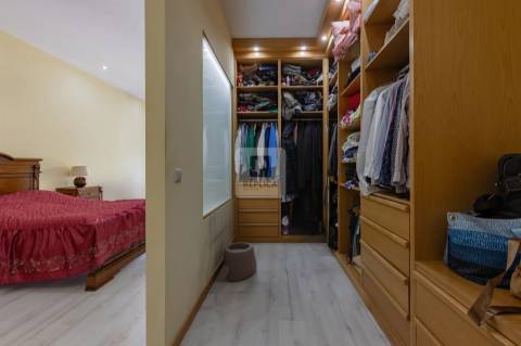 Moradia T4 Triplex |  Traça Típica Portuguesa com Jardim no Bonfim