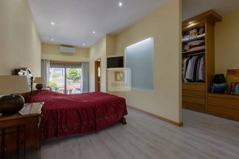 Moradia T4 Triplex |  Traça Típica Portuguesa com Jardim no Bonfim