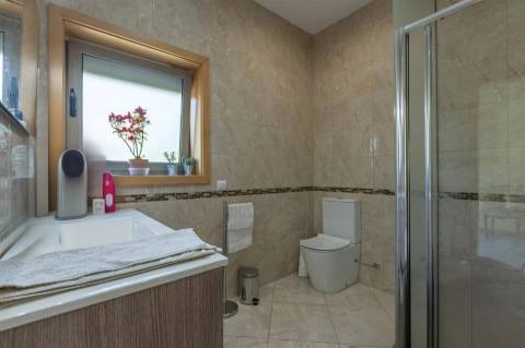 Moradia T4 Triplex |  Traça Típica Portuguesa com Jardim no Bonfim