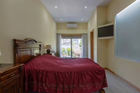 Moradia T4 com Jardim no Bonfim, Porto