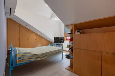 Moradia T4 com Jardim no Bonfim, Porto