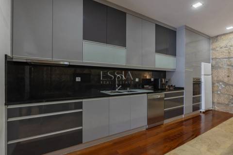 Moradia T4 com Jardim no Bonfim, Porto