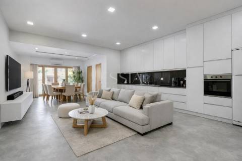 Moradia T4 com Jardim no Bonfim, Porto