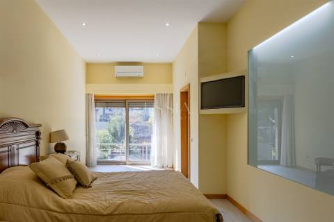 Moradia T4 com Jardim no Bonfim, Porto