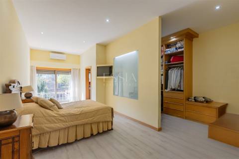 Moradia T4 com Jardim no Bonfim, Porto