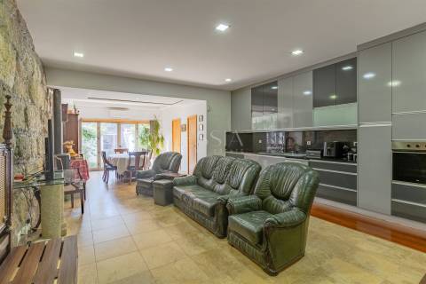 Moradia T4 com Jardim no Bonfim, Porto