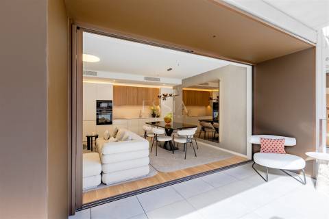 Apartamento T2 com Varanda 12m2 Vistas Rio e Mar nos Jardins D`Arrábida em Vila Nova de Gaia