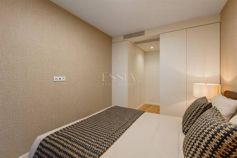 Apartamento T2 com Varanda 12m2 Vistas Rio e Mar nos Jardins D`Arrábida em Vila Nova de Gaia