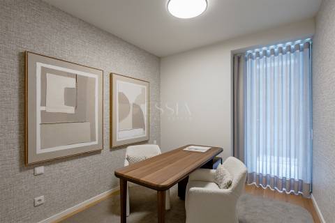 Apartamento T2 com Varanda 12m2 Vistas Rio e Mar nos Jardins D`Arrábida em Vila Nova de Gaia