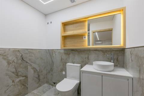 Estúdio/Apartamento TO Dúplex com Varanda/Jardim Privativo de 12.95m2 | Centro da Baixa do Porto