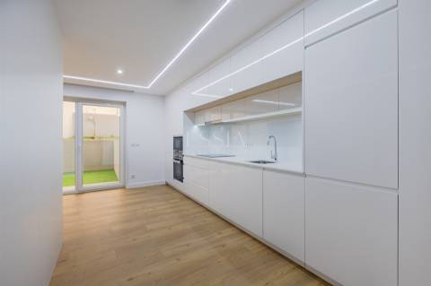 Estúdio/Apartamento TO com Varanda 16.35m2| Centro da Baixa do Porto